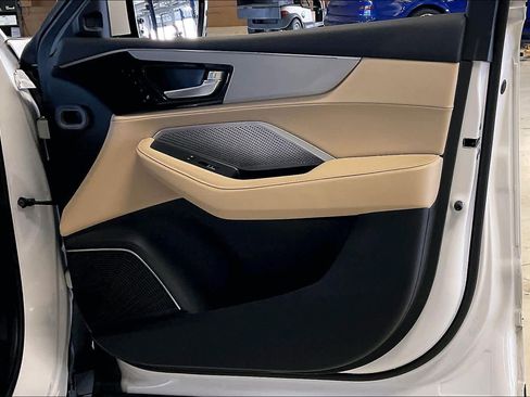 Used 2024 Acura MDX FWD w/ Technology Package image 21