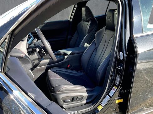 Used 2019 Lexus UX 250h F Sport w/ F Sport Premium Package image 21