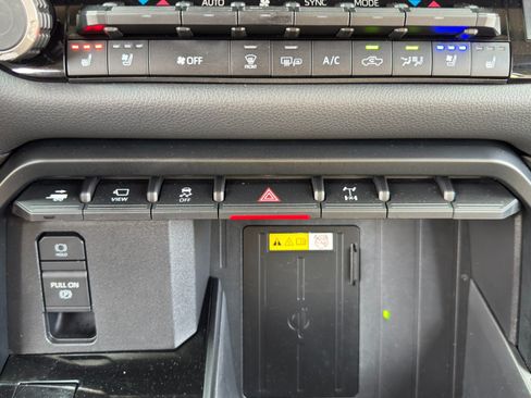 Used 2023 Toyota Tundra TRD Pro w/ TRD Pro Tow Package AWD/4WD image 31
