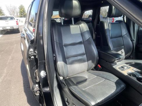 Used 2017 Jeep Grand Cherokee Limited w/ Luxury Group II image 16