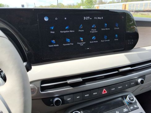 Used 2024 Hyundai Palisade Limited AWD/4WD image 15