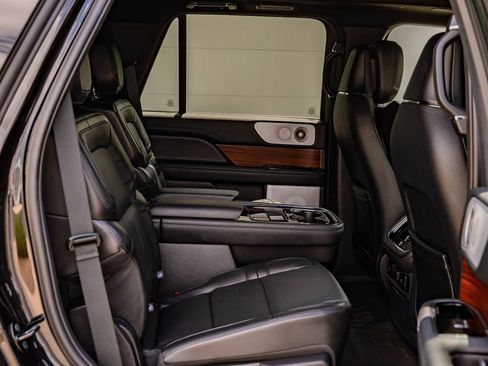 Used 2024 Lincoln Navigator Reserve AWD/4WD image 45