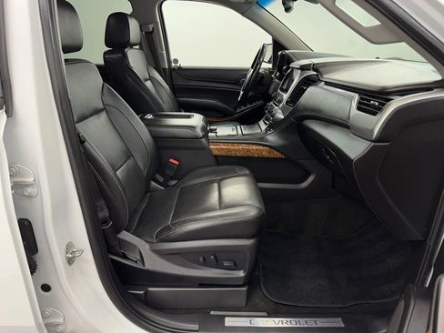 Used 2018 Chevrolet Suburban Premier image 17
