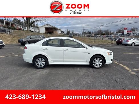 Used 2015 Mitsubishi Lancer ES image 1