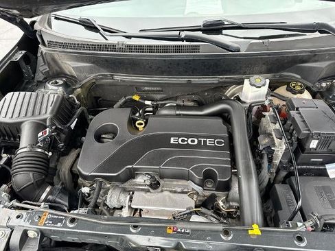 Certified 2020 Chevrolet Equinox LT w/ Driver Convenience Package image 28