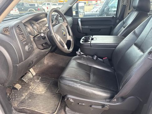 Used 2014 Chevrolet Silverado 3500 LT w/ Interior Plus Package image 12