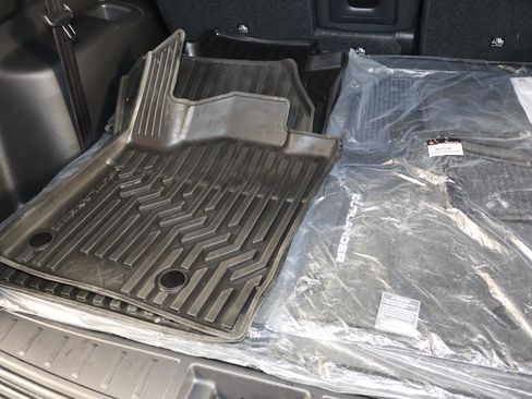 Used 2024 Mitsubishi Outlander ES image 48