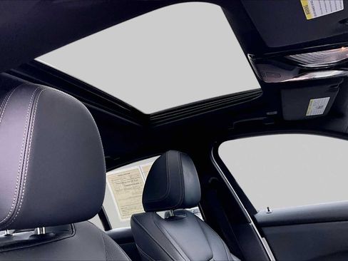 Certified 2025 BMW 330i Sedan RWD image 14