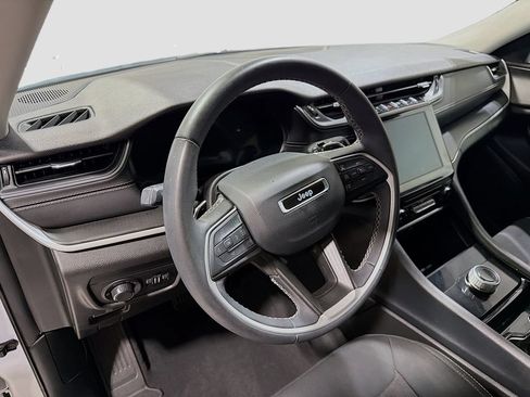 Used 2023 Jeep Grand Cherokee L Laredo AWD/4WD image 11