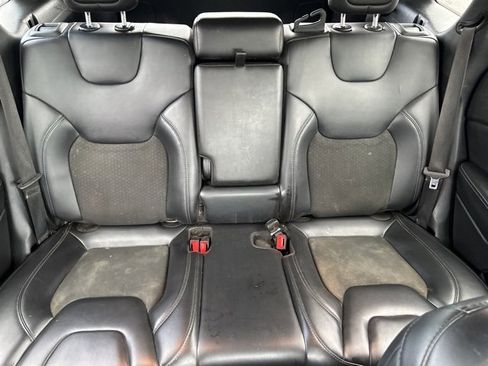 Used 2021 Jeep Cherokee Latitude Plus w/ Mopar Interior Package image 16