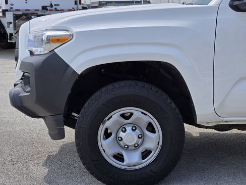 Used 2022 Toyota Tacoma SR RWD image 8