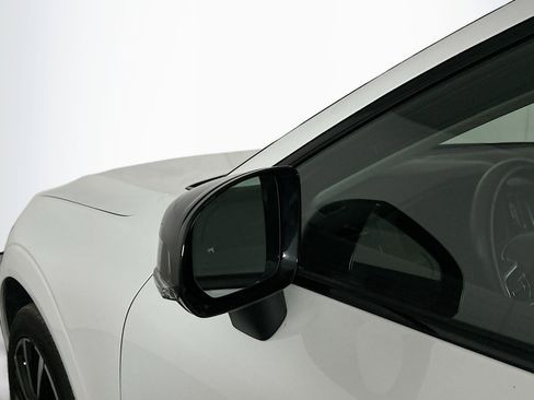 Used 2025 Volvo XC60 B5 Plus image 16