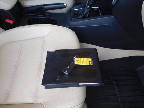 Used 2015 Volkswagen Jetta SE image 9