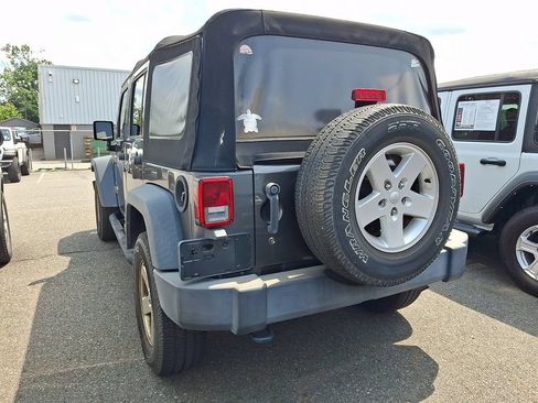 Used 2017 Jeep Wrangler Unlimited Sport w/ Quick Order Package 24S AWD/4WD image 3