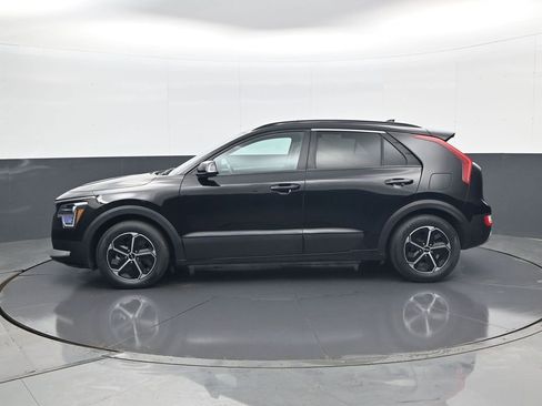 Used 2023 Kia Niro EX FWD image 8