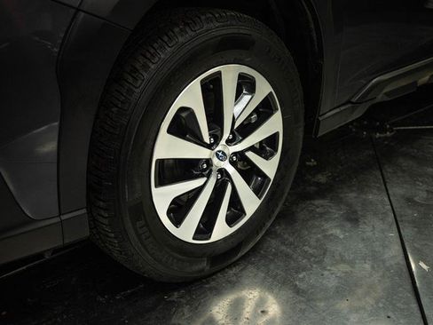 Used 2023 Subaru Outback Premium AWD/4WD image 3