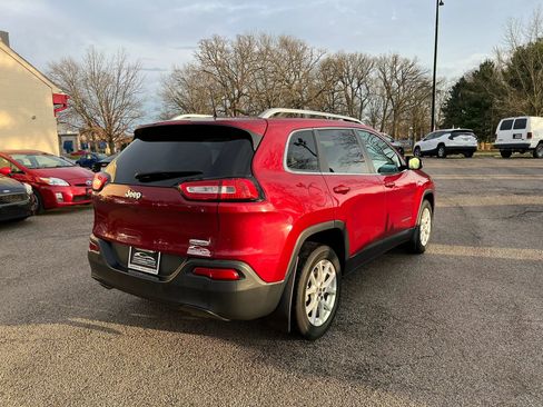 Used 2017 Jeep Cherokee Latitude image 7