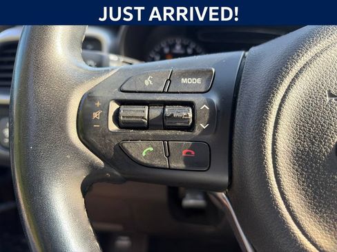 Used 2016 Kia Sorento EX FWD image 13