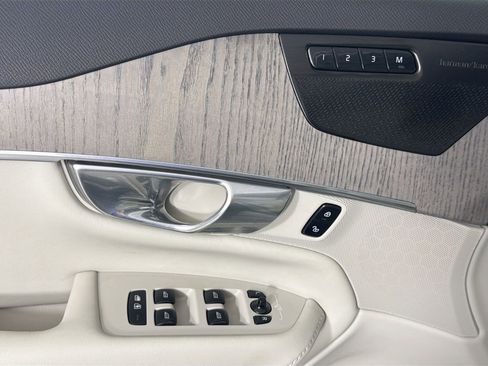 Used 2023 Volvo XC90 B6 Plus w/ Protection Package Premier image 18