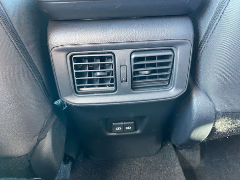 Used 2025 Toyota RAV4 XLE image 25