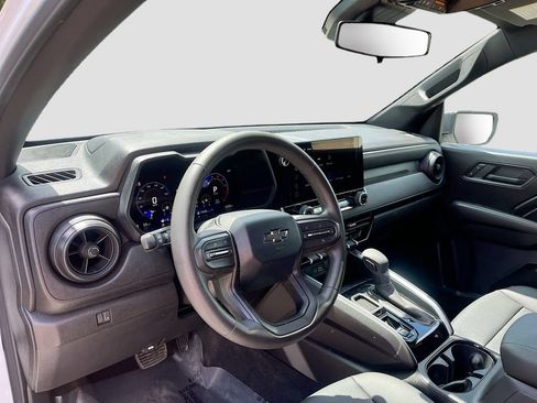 Used 2026 Chevrolet Colorado W/T RWD image 9