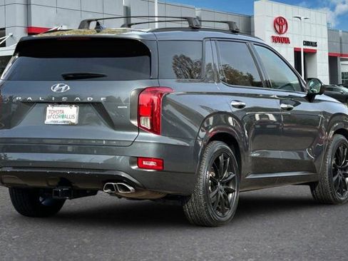 Used 2022 Hyundai Palisade Limited image 3
