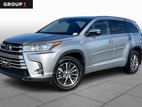Used 2018 Toyota Highlander XLE w/ Protection Package #3 image 1