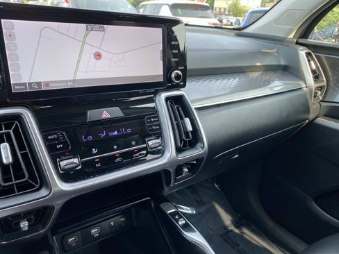 Used 2023 Kia Sorento S FWD image 30