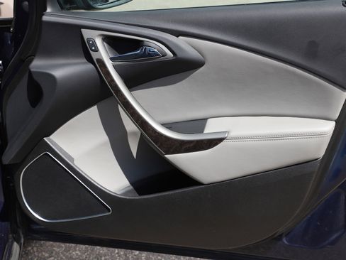 Used 2016 Buick Verano Sport Touring FWD image 9