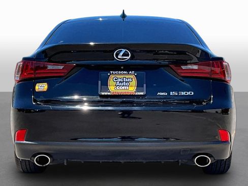 Used 2016 Lexus IS 300 AWD image 4