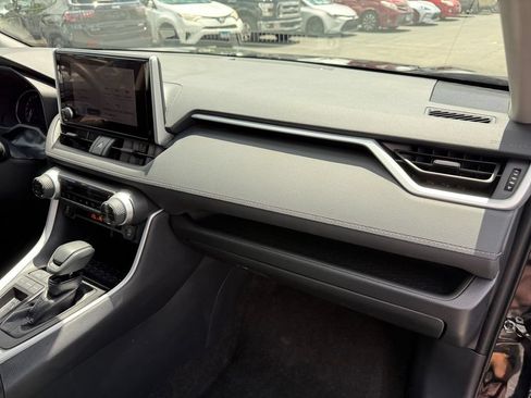 Certified 2025 Toyota RAV4 XLE FWD image 17