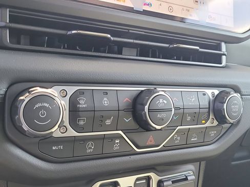 New 2026 Jeep Gladiator Mojave AWD/4WD image 27