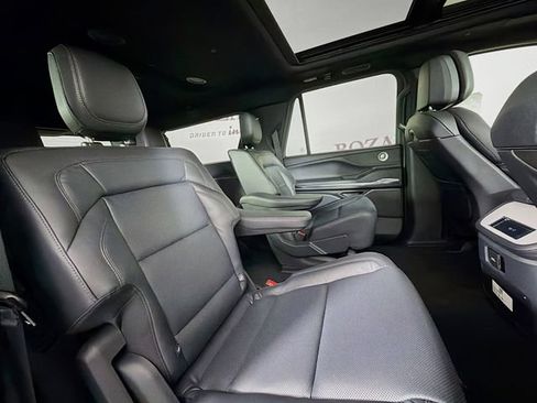New 2026 Lincoln Navigator L Reserve w/ Jet Appearance Package AWD/4WD image 32