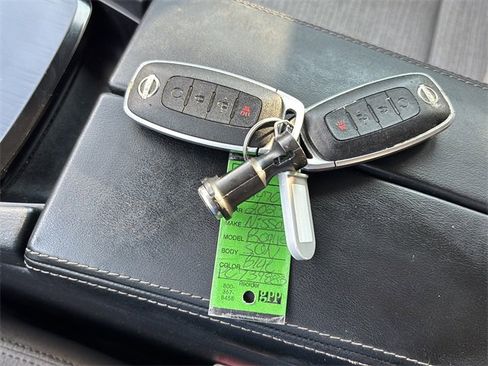 Used 2023 Nissan Rogue SV image 43