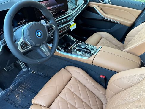 New 2026 BMW X5 xDrive50e w/ M Sport Package image 7