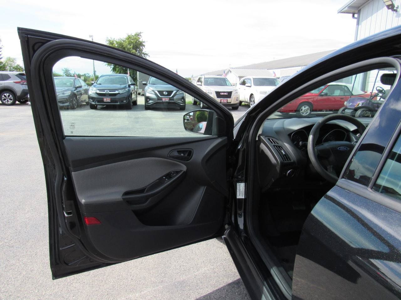 Used 2014 Ford Focus S FWD image 12