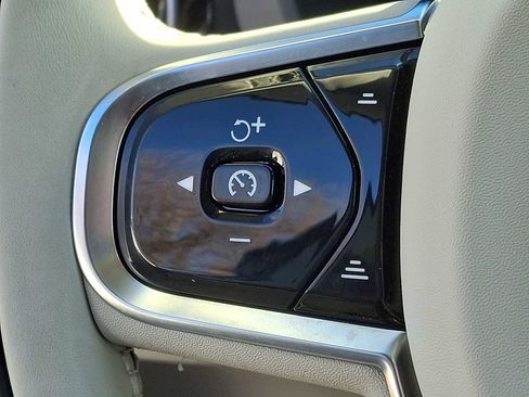 Used 2024 Volvo XC60 T8 Ultimate w/ Protection Package Premier image 18