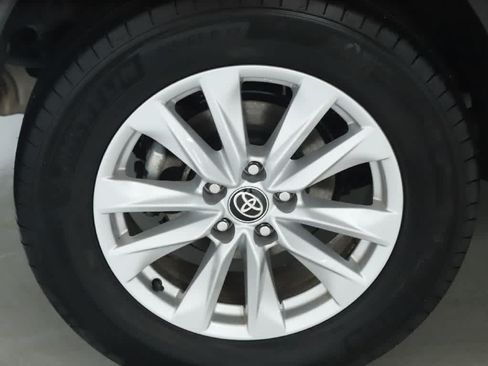 Used 2024 Toyota Corolla Cross LE w/ Moonroof Package AWD/4WD image 12