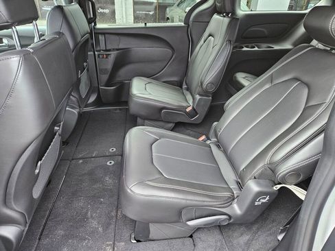New 2026 Chrysler Voyager LX FWD image 15