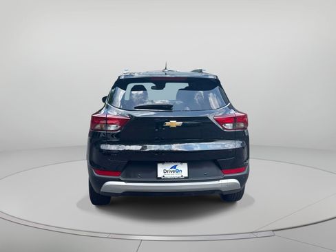 Used 2024 Chevrolet TrailBlazer LT w/ Convenience Package AWD/4WD image 5