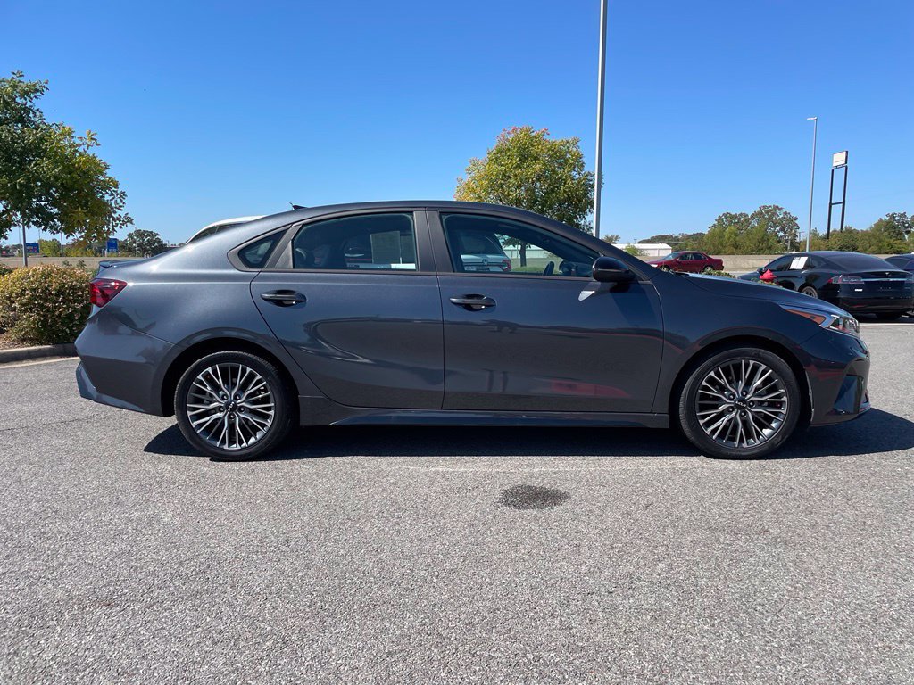 Used 2024 Kia Forte GT-Line w/ GT-Line Premium Package FWD image 9