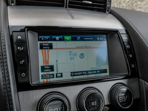 Used 2017 Jaguar F-TYPE Coupe image 21