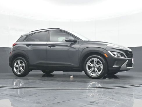 Used 2023 Hyundai Kona SEL AWD/4WD image 32