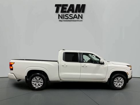 Used 2024 Nissan Frontier SV w/ Technology Package image 7
