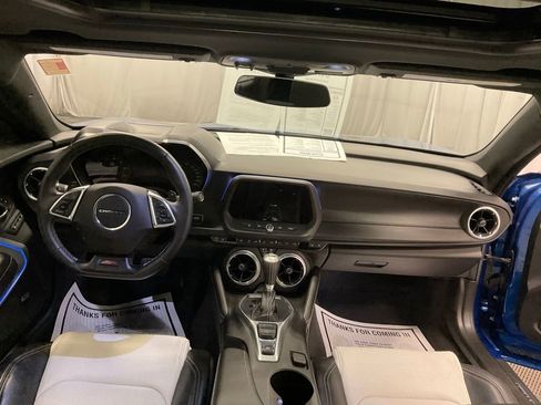 Used 2016 Chevrolet Camaro SS RWD image 2