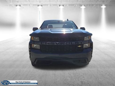 Used 2020 Chevrolet Silverado 1500 Custom w/ Custom Value Package AWD/4WD image 2