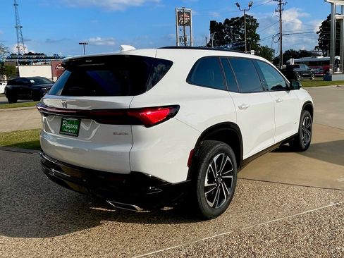 New 2026 Buick Enclave Sport Touring image 8