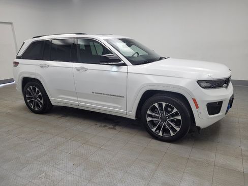 Used 2022 Jeep Grand Cherokee Overland w/ Luxury Tech Group IV image 11