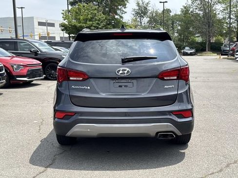 Used 2017 Hyundai Santa Fe Sport FWD image 3