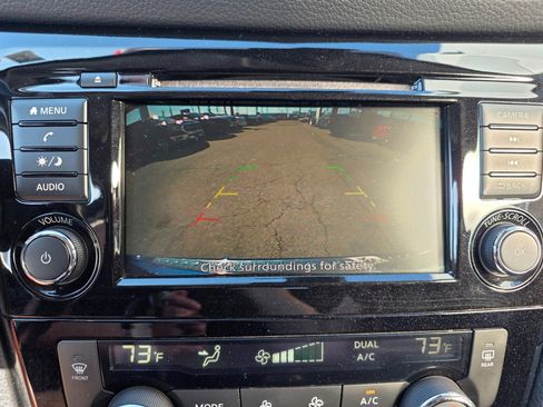 Used 2020 Nissan Rogue SV image 28